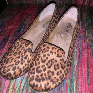 Cliffs by White Mountain Leopard Print Loafers